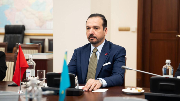 AK Parti Genel Başkan Yardımcısı Zorlu'ya Kazakistan'dan 'Dostluk' nişanı verildi